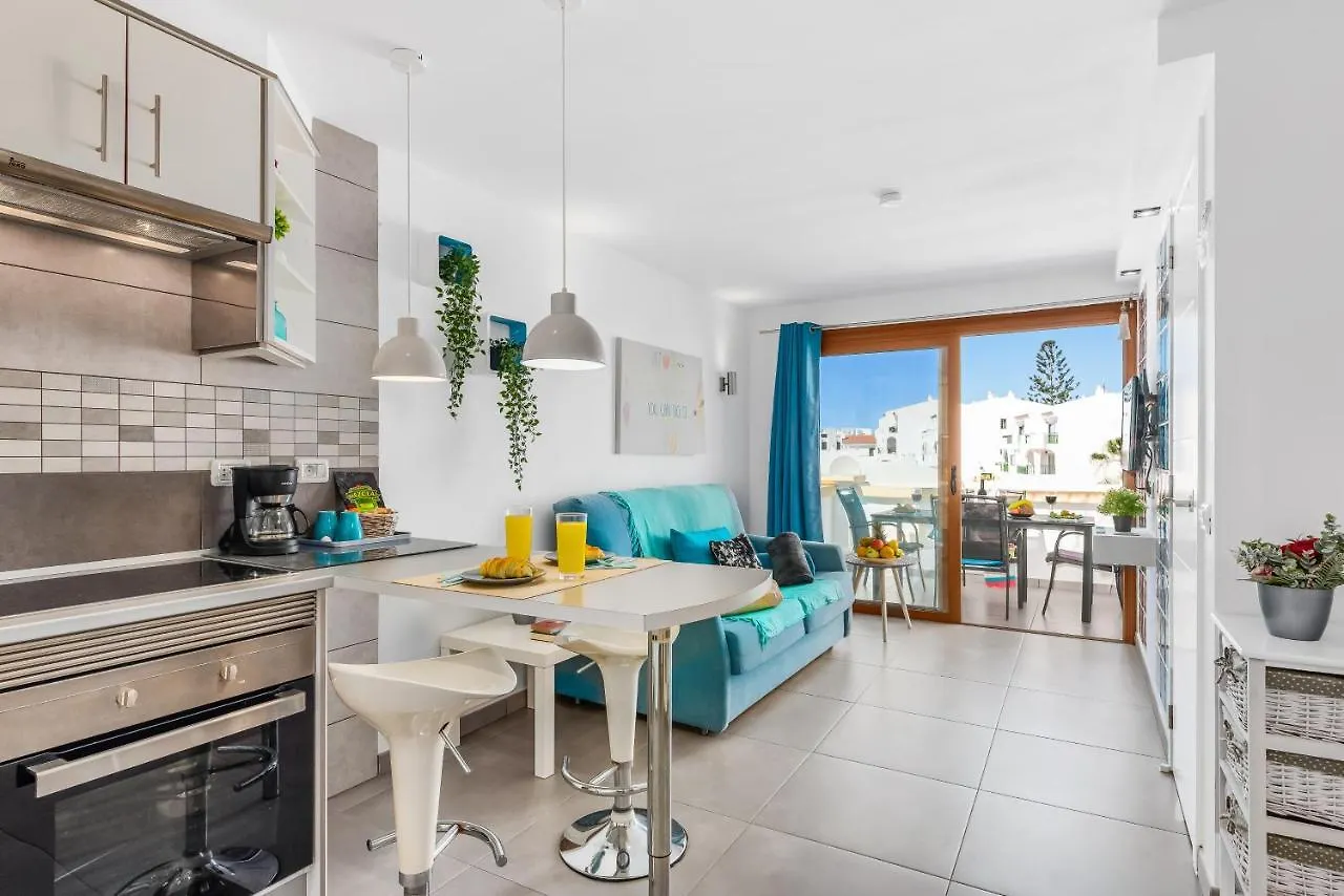 B16 Windsor Park, Exclusive Sea View, Heated Pool Apartment Costa Adeje